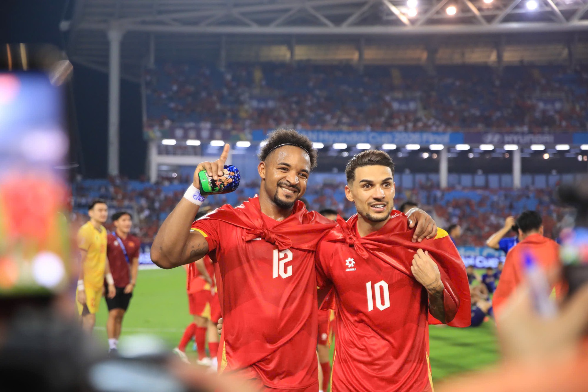 ĐT Việt Nam v&ocirc; địch ASEAN Cup 2026: HLV Kim Sang - sik v&agrave; niềm vui Duy Mạnh - Ảnh 16.