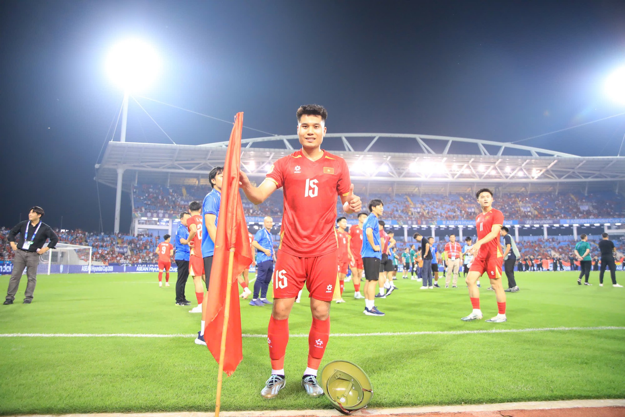 ĐT Việt Nam v&ocirc; địch ASEAN Cup 2026: HLV Kim Sang - sik v&agrave; niềm vui Duy Mạnh - Ảnh 15.