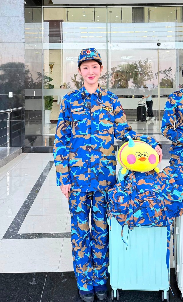 Sao nữ g&acirc;y b&agrave;n t&aacute;n khi lộ mặt mộc ở Sao Nhập Ngũ, nhan sắc lọt đề cử top 100 đẹp nhất thế giới l&agrave; thế n&agrave;y ư?- Ảnh 7.