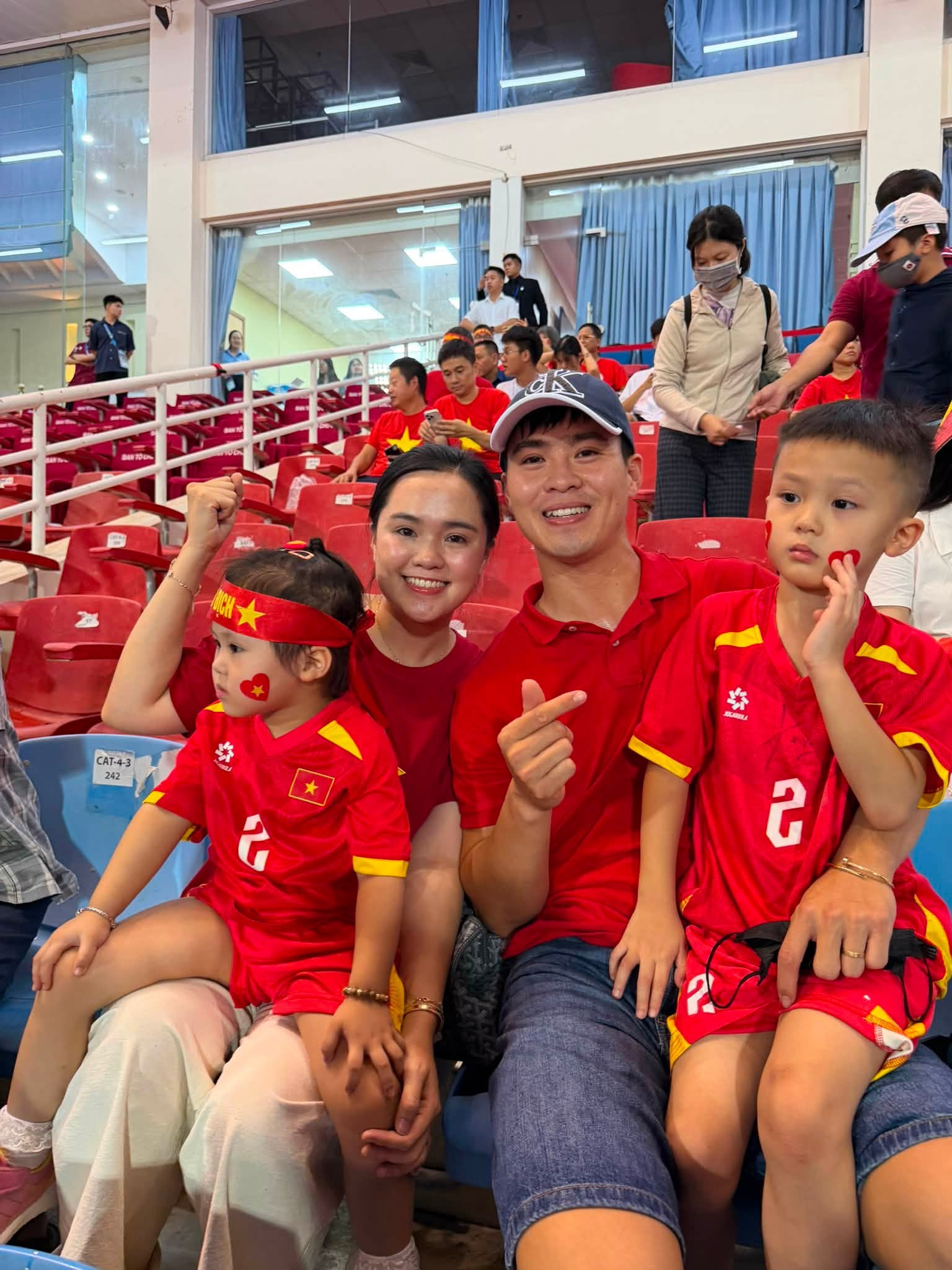 ĐT Việt Nam v&ocirc; địch ASEAN Cup 2026: HLV Kim Sang - sik v&agrave; niềm vui Duy Mạnh - Ảnh 5.