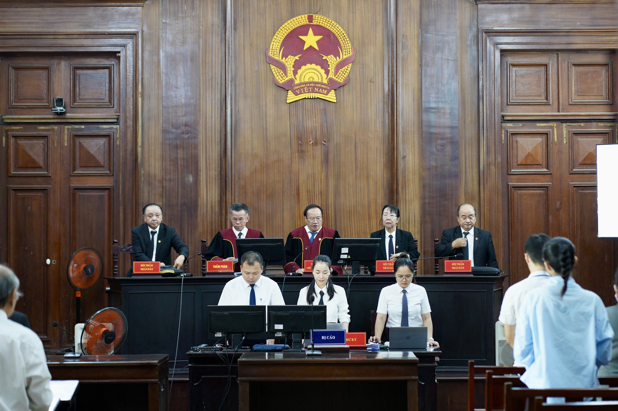 An Tây xin giảm án tại phiên tòa VN10 , Trúc Phương và Chi Dân cũng cầu xin cơ hội - Ảnh 1. An Tây xin giảm án tại phiên tòa VN10 , Trúc Phương và Chi Dân cũng cầu xin cơ hội - Ảnh 1.