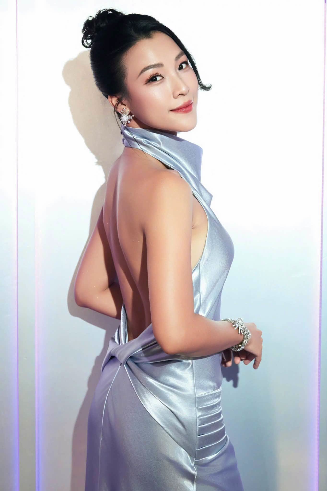 hoàng oanh - Ảnh 1.