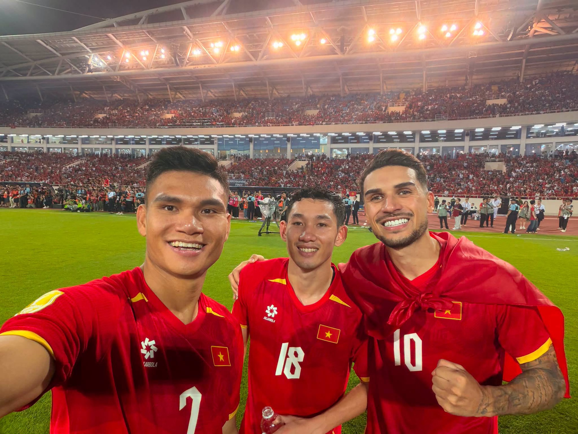 Cầu thủ ĐT Việt Nam ăn mừng vô địch ASEAN Cup 2026 trên mạng xã hội - Ảnh 6. Cầu thủ ĐT Việt Nam ăn mừng vô địch ASEAN Cup 2026 trên mạng xã hội - Ảnh 6.