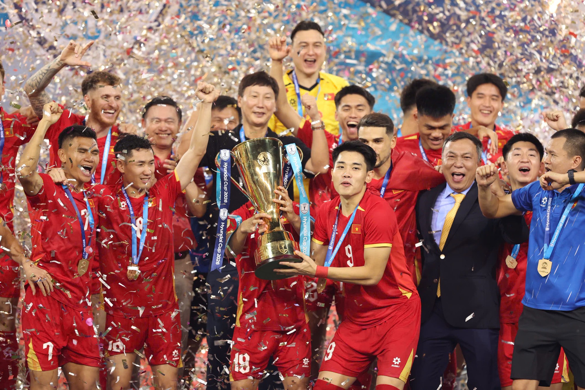 Đình Bắc 22 tuổi với bộ sưu tập danh hiệu ấn tượng ở ASEAN Cup 2026 - Ảnh 1. Đình Bắc 22 tuổi với bộ sưu tập danh hiệu ấn tượng ở ASEAN Cup 2026 - Ảnh 1.