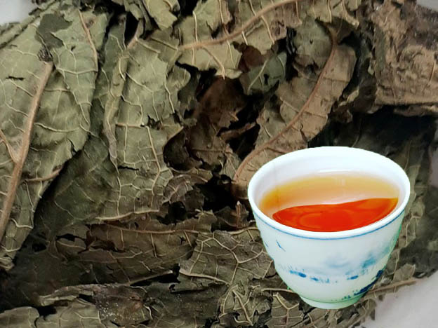 5 điều cần bỏ ngay khi uống lá đu đủ - Ảnh 1.