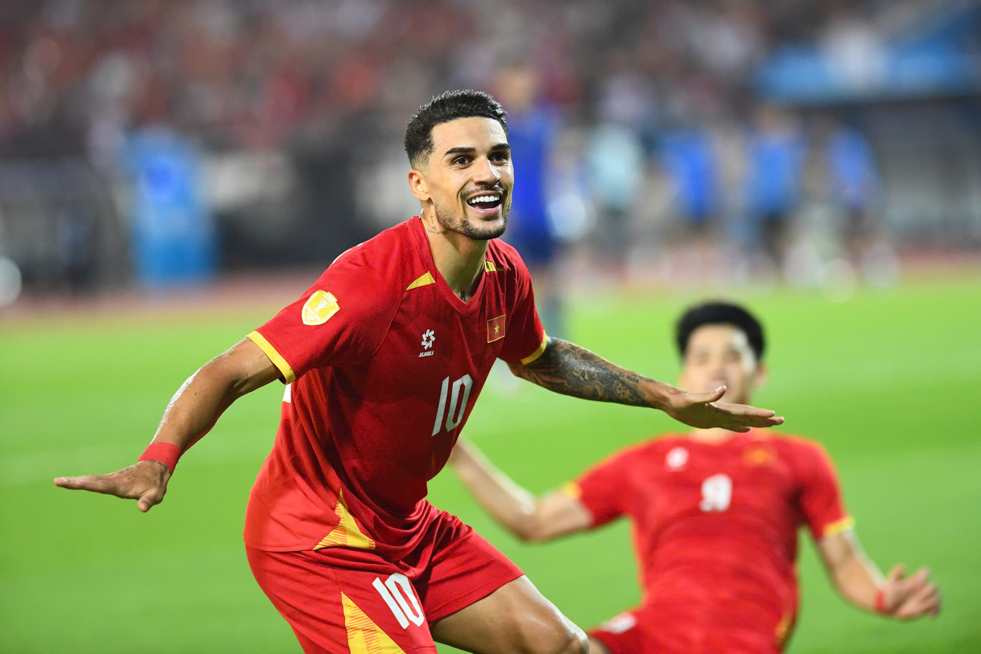 HLV Kim Sang-sik: "T&ocirc;i thay Đ&igrave;nh Bắc ra sớm ở trận gặp Singapore để đội kh&ocirc;ng tự m&atilde;n" - Ảnh 8.