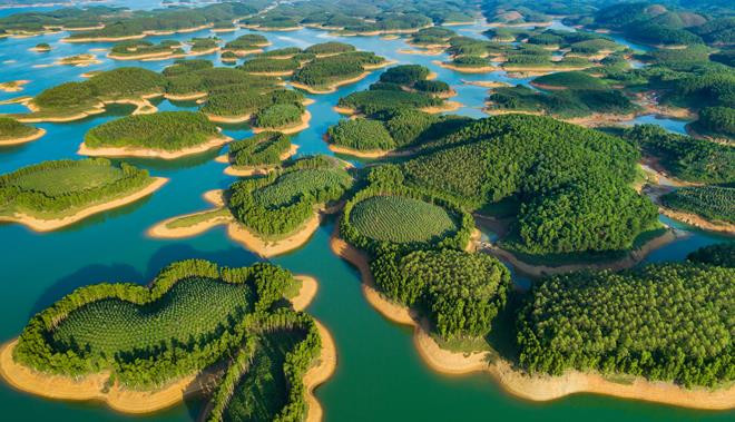 Kh&aacute;m ph&aacute; hồ Th&aacute;c B&agrave; 2026: Vẻ đẹp huyền ảo của hồ nh&acirc;n tạo lớn nhất Việt Nam - Ảnh 1.