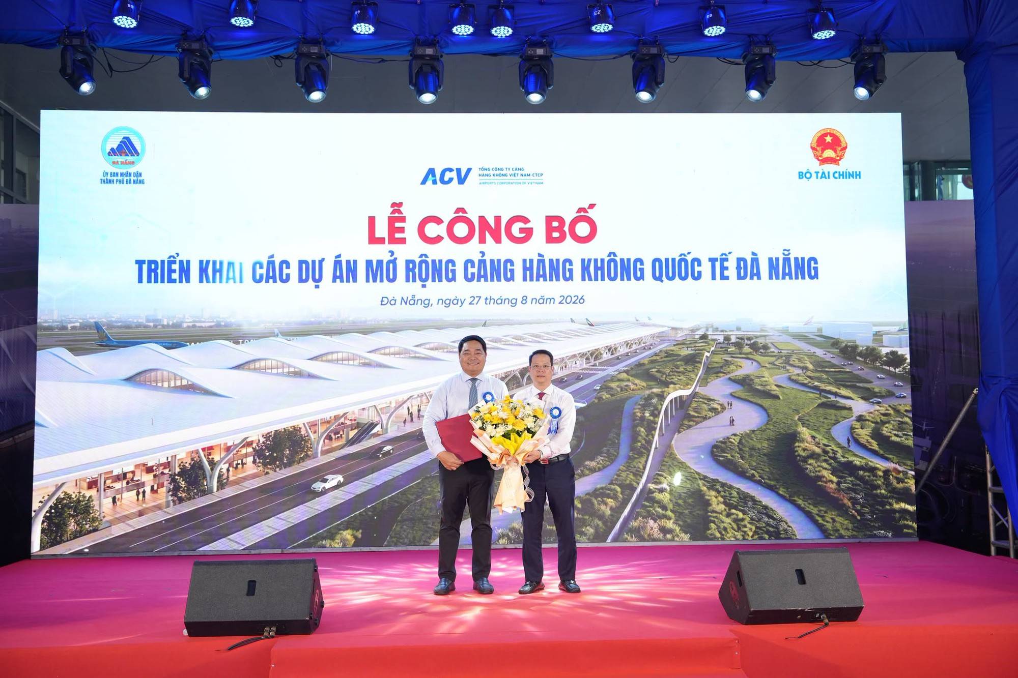 Rót hơn 9.936 tỷ đồng 'lên đời' sân bay quốc tế 86 năm tuổi ở Việt Nam - Ảnh 1. Rót hơn 9.936 tỷ đồng 'lên đời' sân bay quốc tế 86 năm tuổi ở Việt Nam - Ảnh 1.