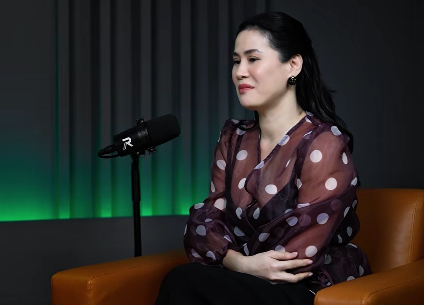Nữ diễn viên miền Nam 48 tuổi nói thẳng cuộc sống mẹ đơn thân - Ảnh 1. Nữ diễn viên miền Nam 48 tuổi nói thẳng cuộc sống mẹ đơn thân - Ảnh 1.
