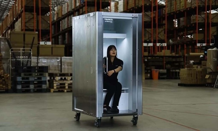 'Tủ lạnh cho người' của Nhật Bản gi&uacute;p chống sốc nhiệt m&ugrave;a h&egrave; - Ảnh 1.