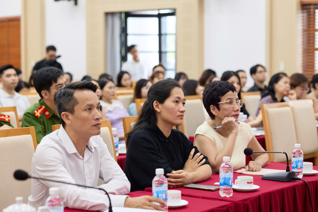Lời giải cho thiện nguyện ở tầm quốc gia không chỉ bằng số tiền đã trao đi - Ảnh 2. Lời giải cho thiện nguyện ở tầm quốc gia không chỉ bằng số tiền đã trao đi - Ảnh 2.