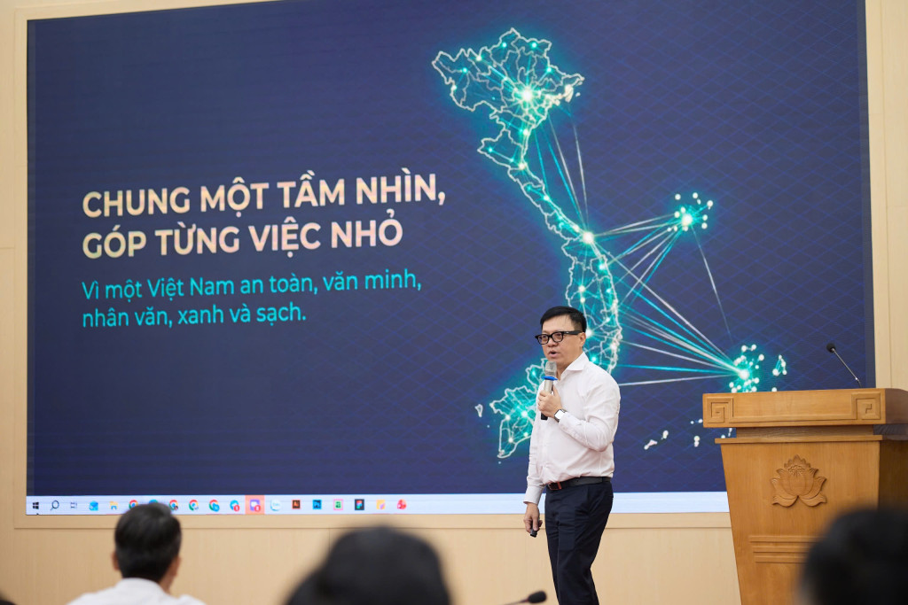 Lời giải cho thiện nguyện ở tầm quốc gia không chỉ bằng số tiền đã trao đi - Ảnh 3. Lời giải cho thiện nguyện ở tầm quốc gia không chỉ bằng số tiền đã trao đi - Ảnh 3.