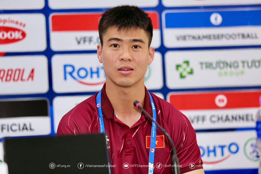 Ng&ocirc;i sao 2 lần v&ocirc; địch AFF Cup sang Mỹ phẫu thuật, lỡ cơ hội đấu Th&aacute;i Lan tại FIFA ASEAN Cup - Ảnh 1.