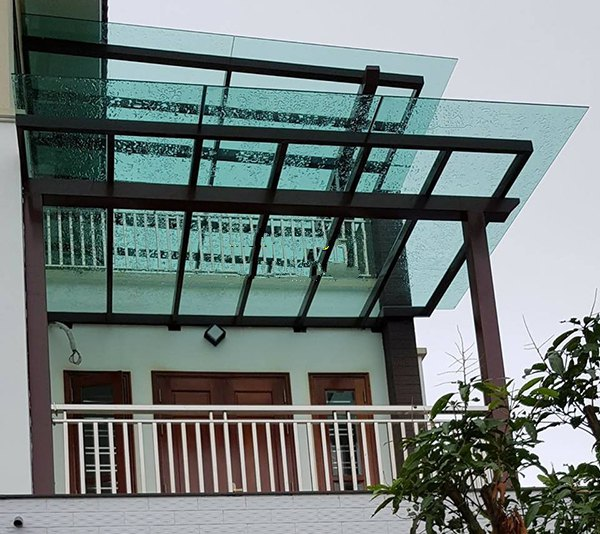 V&igrave; sao ng&agrave;y c&agrave;ng nhiều gia đ&igrave;nh kh&ocirc;ng c&ograve;n l&agrave;m m&aacute;i hi&ecirc;n t&ocirc;n? 2 thiết kế m&aacute;i đang dần trở th&agrave;nh xu hướng mới - Ảnh 2.