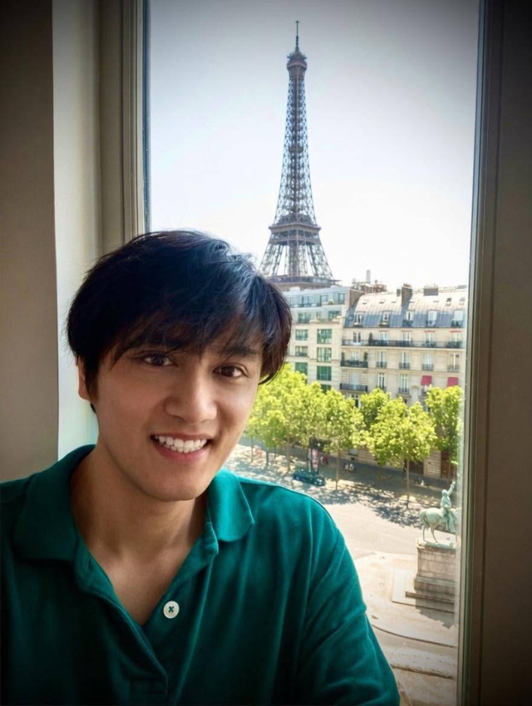 Nam nghệ sĩ Việt đình đám một thời: Có 4 nhà ở Pháp, sống gần tháp Eiffel, nhiều đêm khóc vì cô đơn - Ảnh 3. Nam nghệ sĩ Việt đình đám một thời: Có 4 nhà ở Pháp, sống gần tháp Eiffel, nhiều đêm khóc vì cô đơn - Ảnh 3.
