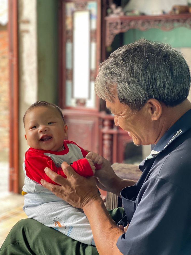3 kiểu gia đ&igrave;nh kh&ocirc;ng n&ecirc;n giao con cho &ocirc;ng b&agrave; chăm: D&ugrave; mệt đến đ&acirc;u, bố mẹ cũng n&ecirc;n tự m&igrave;nh nu&ocirc;i con- Ảnh 4.