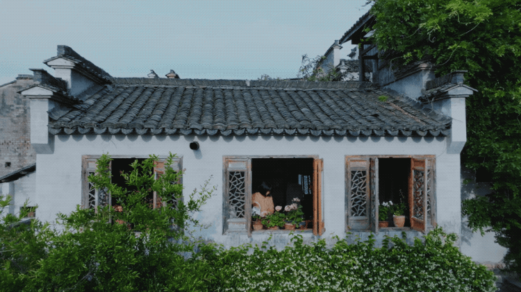Bỏ việc ở tuổi 40, cặp vợ chồng kỹ sư về quê cải tạo nhà cổ - Ảnh 20. Bỏ việc ở tuổi 40, cặp vợ chồng kỹ sư về quê cải tạo nhà cổ - Ảnh 20.