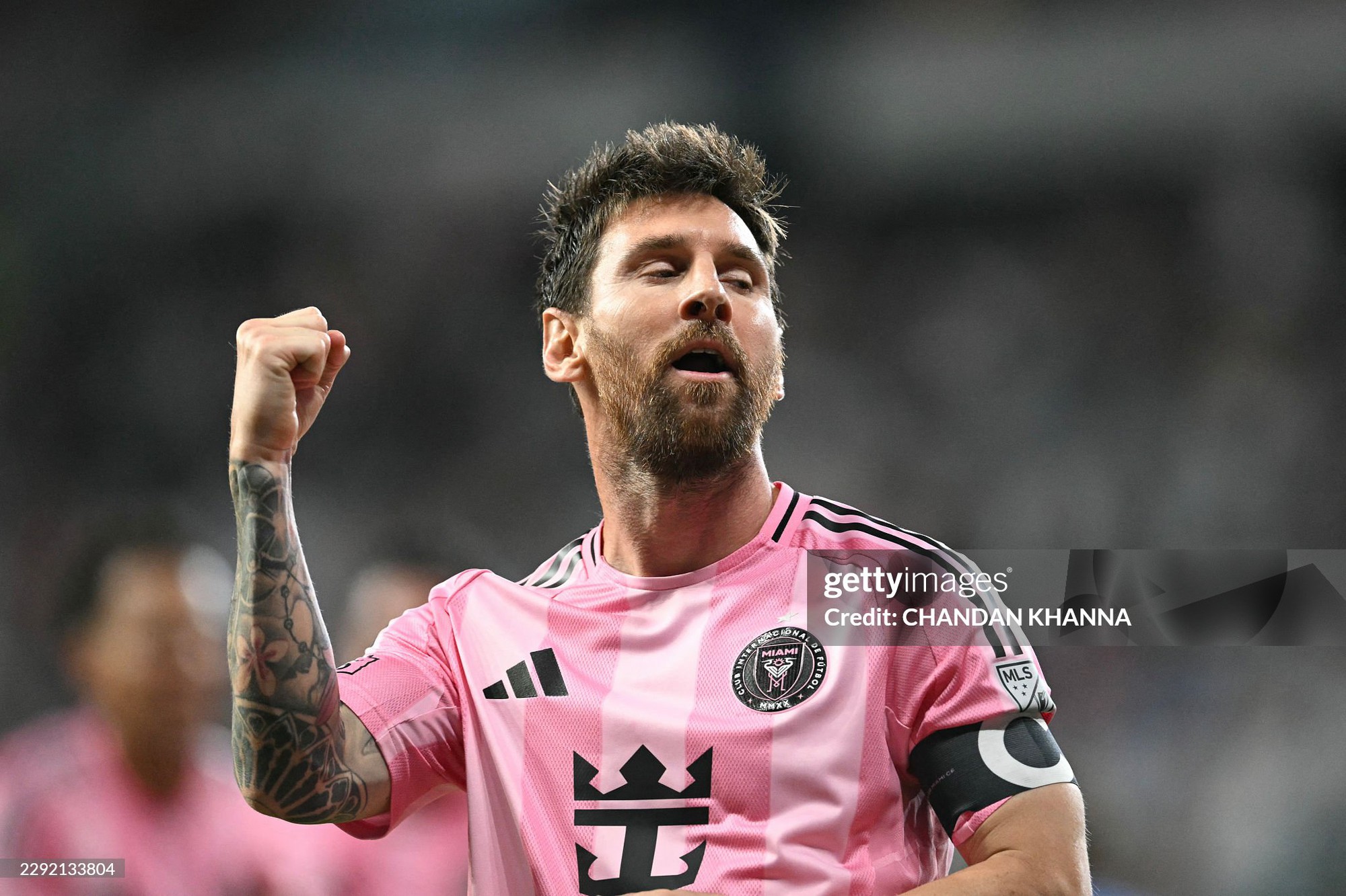 Messi bùng nổ với 4 bàn thắng , đuổi sát Ronaldo trong cuộc đua 1 . 000 Bàn thắng - Ảnh 2. Messi bùng nổ với 4 bàn thắng , đuổi sát Ronaldo trong cuộc đua 1 . 000 Bàn thắng - Ảnh 2.