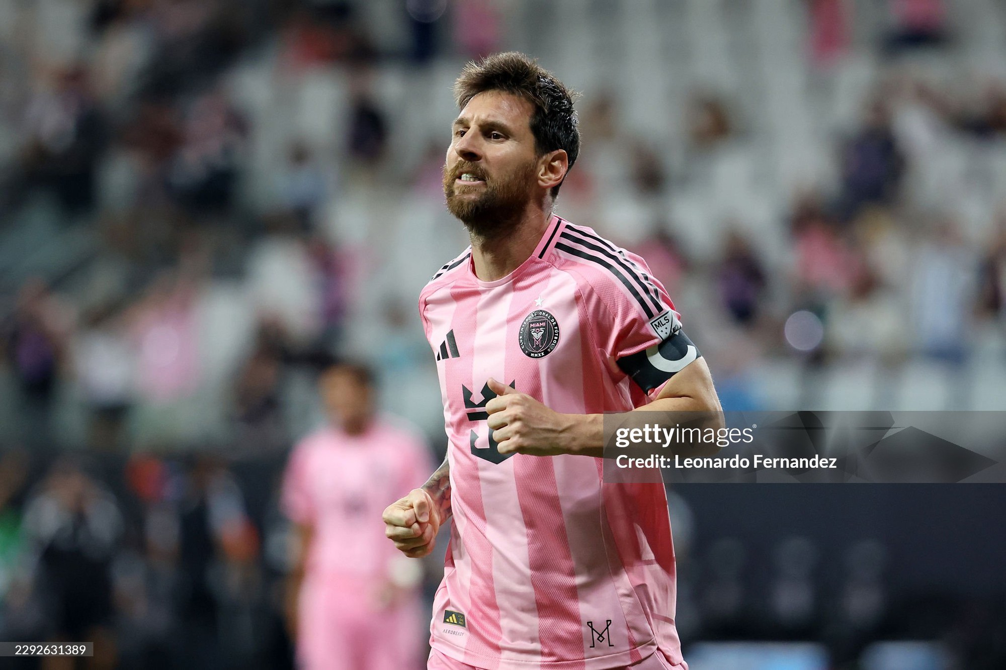 Messi bùng nổ với 4 bàn thắng , đuổi sát Ronaldo trong cuộc đua 1 . 000 Bàn thắng - Ảnh 3. Messi bùng nổ với 4 bàn thắng , đuổi sát Ronaldo trong cuộc đua 1 . 000 Bàn thắng - Ảnh 3.
