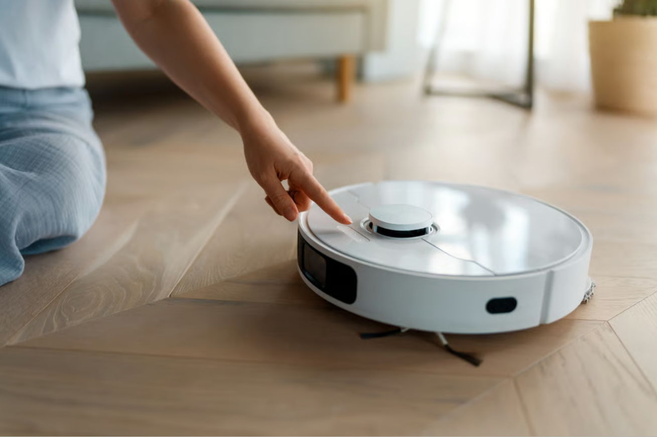 Người chồng lĩnh &aacute;n t&ugrave; v&igrave; d&ugrave;ng robot h&uacute;t bụi quay cảnh vợ ngoại t&igrave;nh - Ảnh 2.