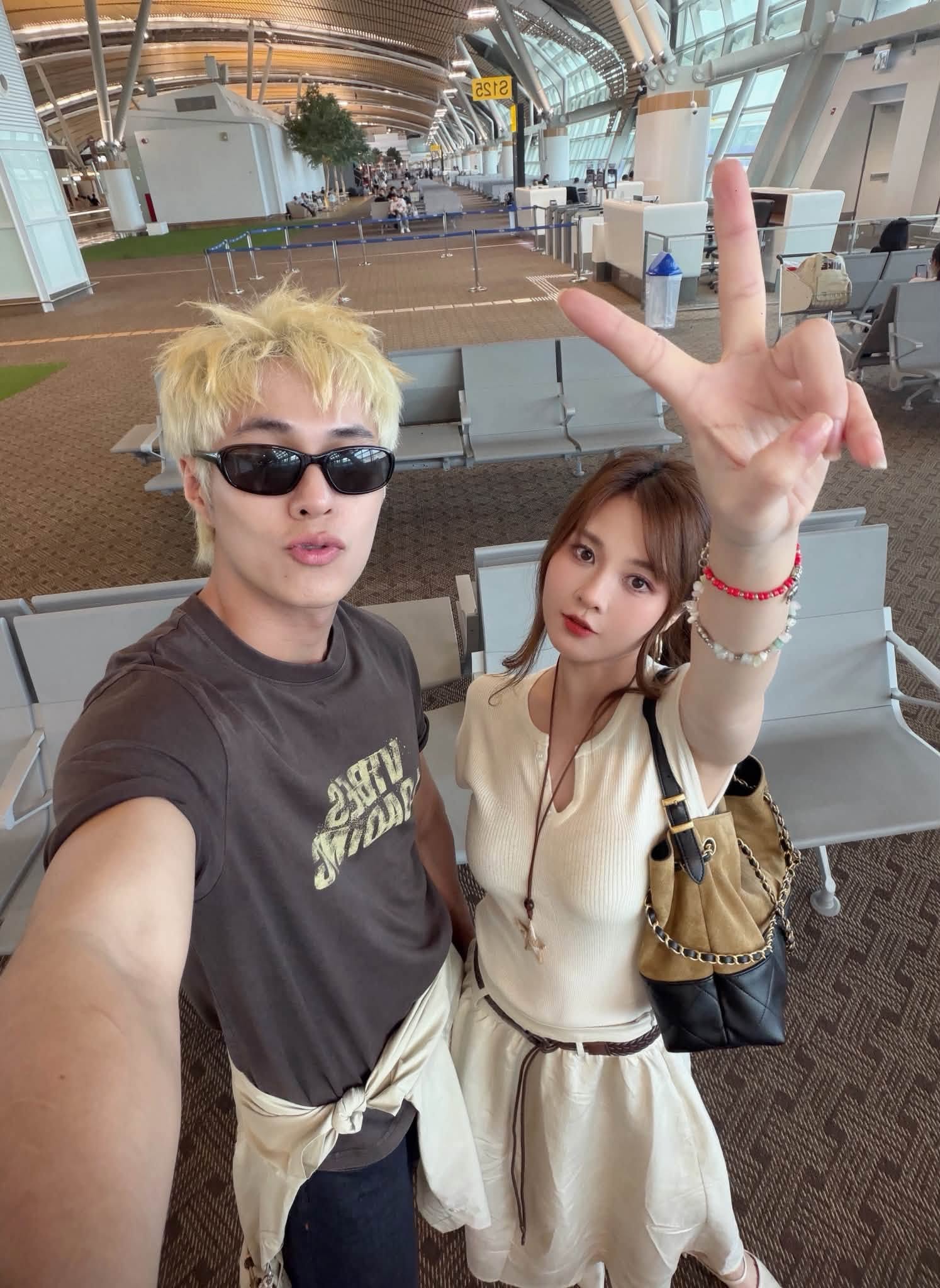 Cặp Anh trai - diễn vi&ecirc;n hơn 7 tuổi xưng h&ocirc; vợ chồng, lộ bằng chứng đang sống chung - Ảnh 5.