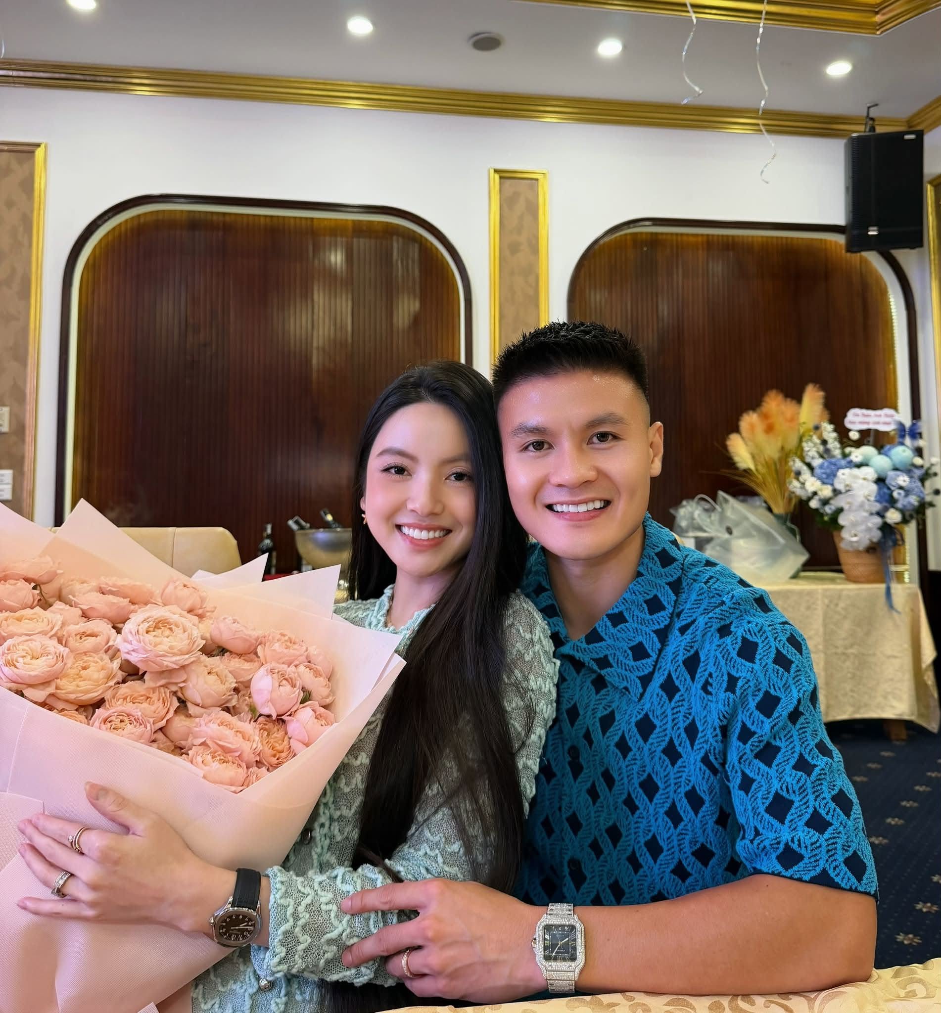 Quang Hải h&ocirc;n rồi nựng m&aacute; Chu Thanh Huyền - Ảnh 4.