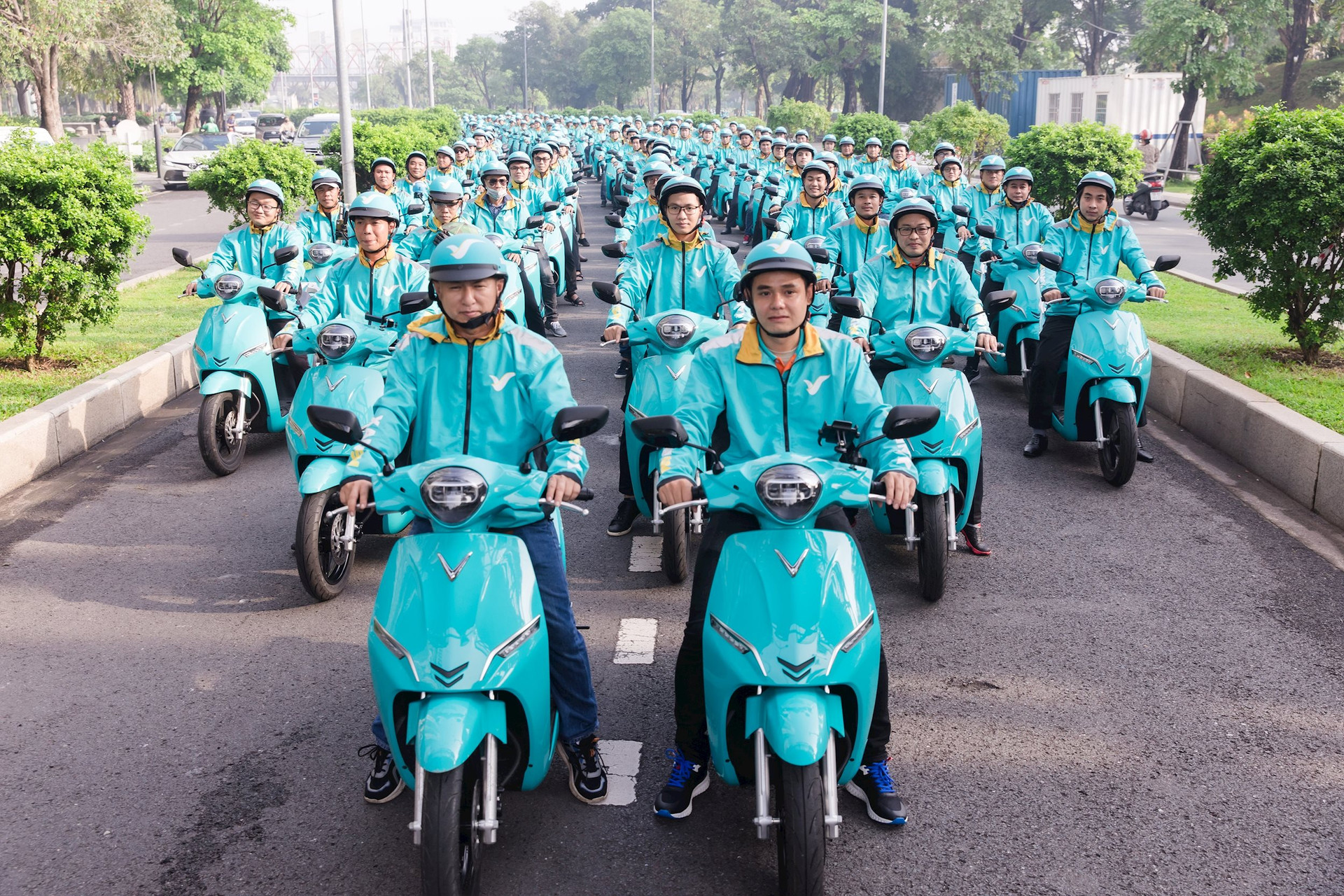 H&atilde;ng taxi của &ocirc;ng Phạm Nhật Vượng c&oacute; thể mua 5 triệu xe VinFast: Lượng &ocirc; t&ocirc; bằng 5 năm doanh số to&agrave;n cầu, xe m&aacute;y bằng 10 năm doanh số 2025 - Ảnh 3.