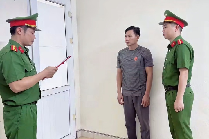 Tạm giữ L&acirc;m Đ&igrave;nh Dưỡng v&igrave; h&agrave;nh hung nam sinh 16 tuổi tại ph&ograve;ng gym Ninh B&igrave;nh - Ảnh 1.