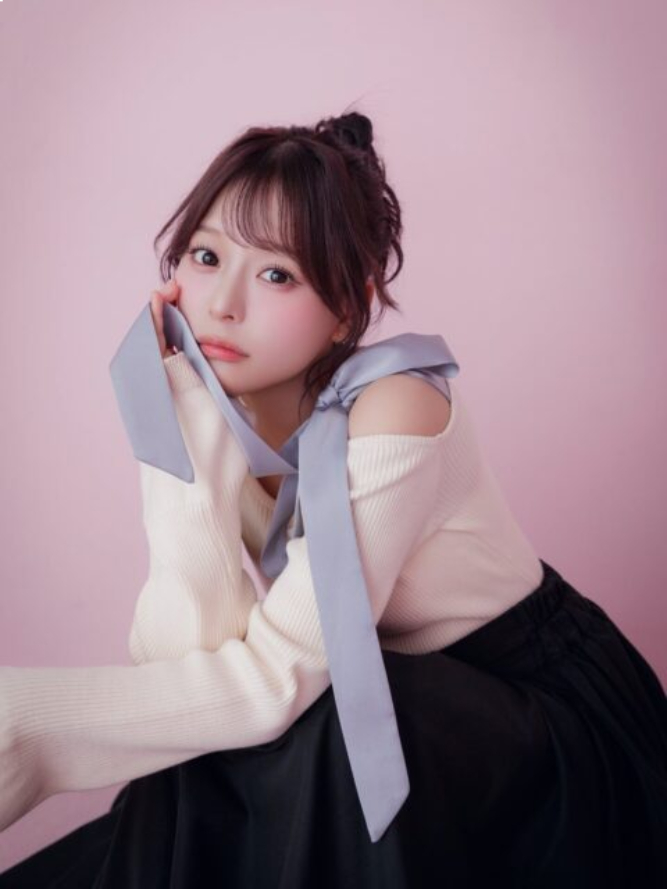 Nagisa Saito hẹn h&ograve; cầu thủ Shunsuke Urata lương 2 tỷ giữa phố , Chuyện t&igrave;nh g&acirc;y sốt - Ảnh 4.