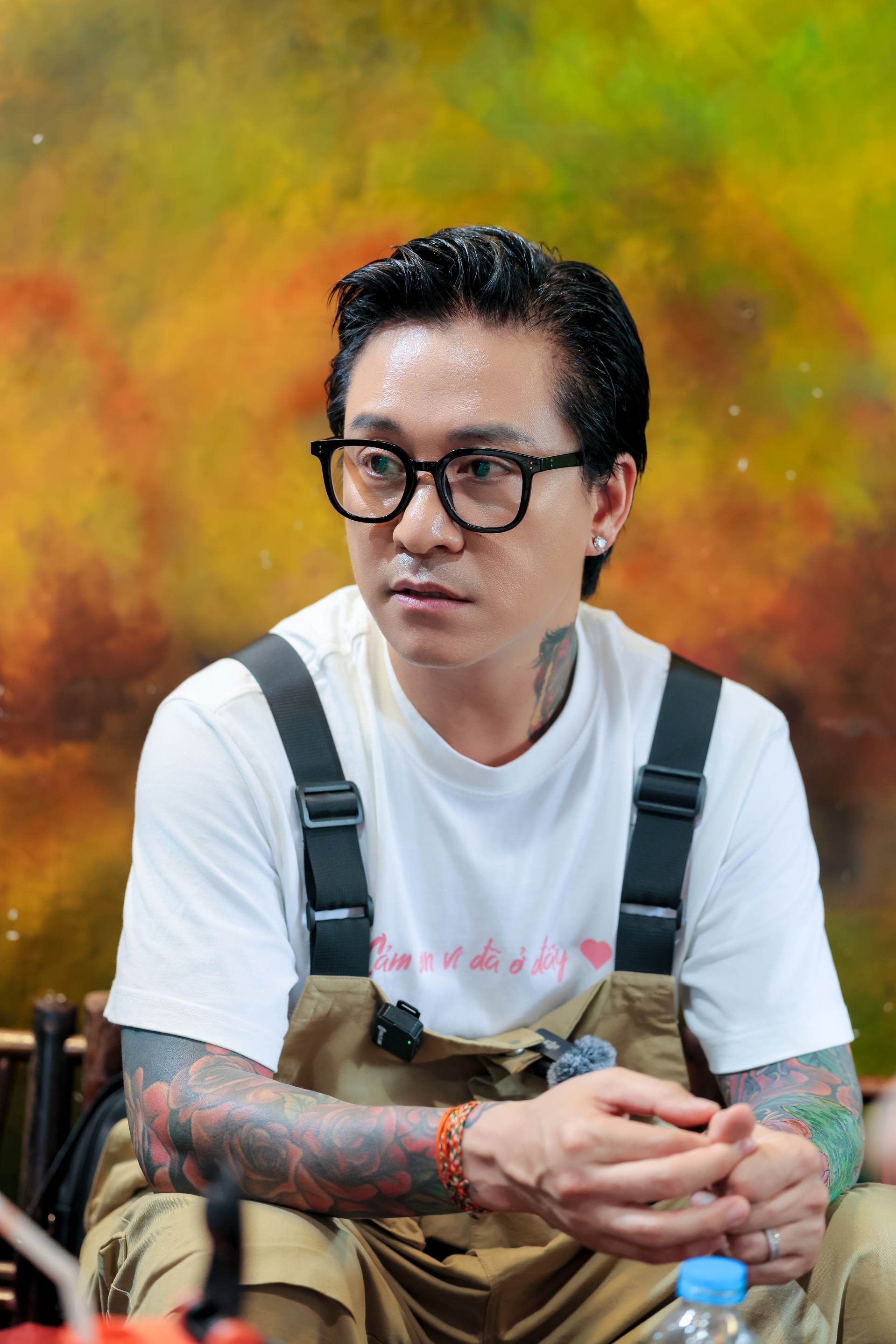Tuấn Hưng hủy show, tự test chất cấm trước khi c&ocirc;ng khai đưa vợ v&agrave; 3 con sang Mỹ định cư - Ảnh 1.