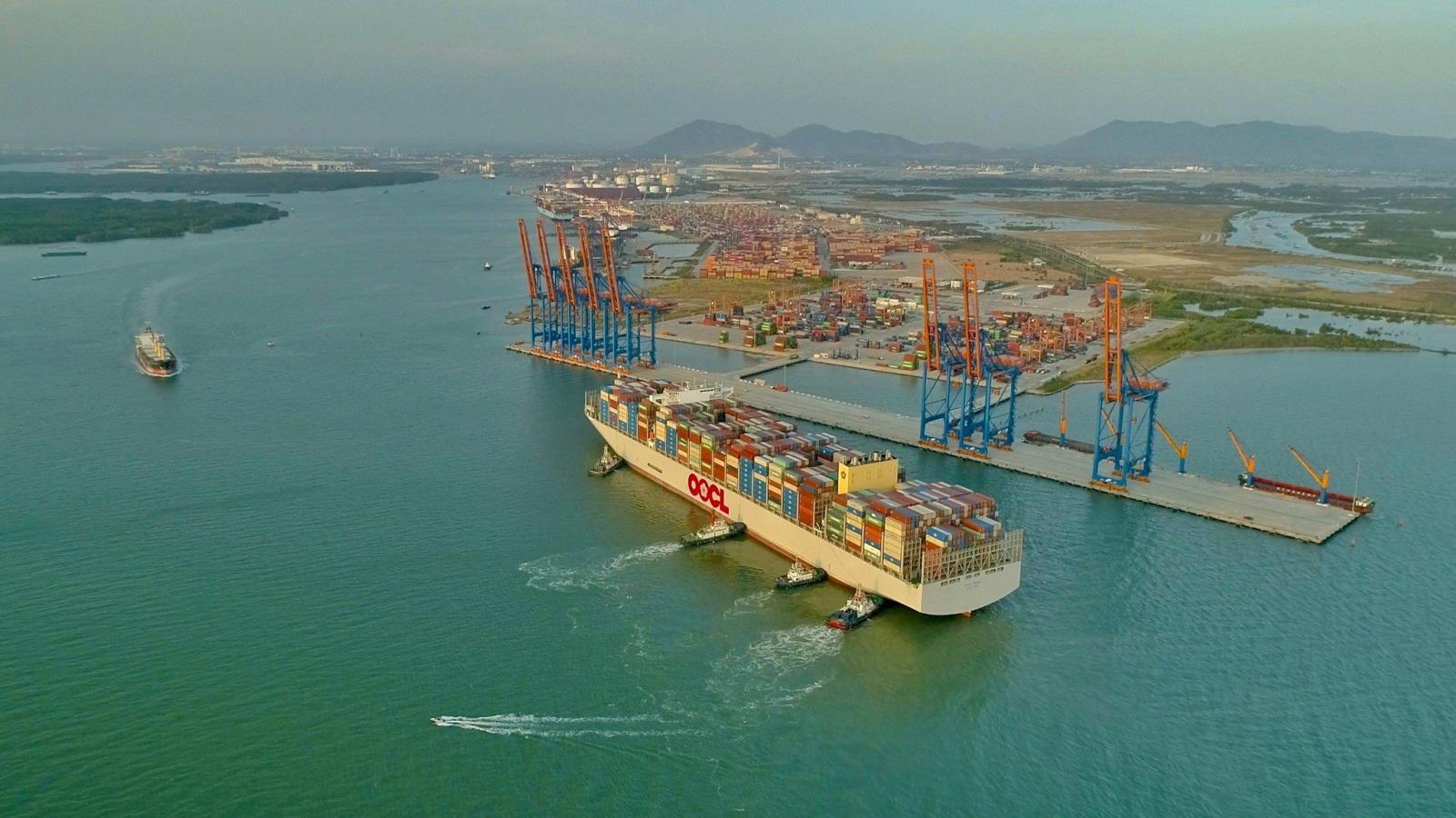 207 lao động, 33 người đạt cấp “ngoại hạng” chuyên đưa những “tòa nhà nổi” lớn nhất thế giới vào Việt Nam: Thu nhập 74,5 triệu đồng/tháng - Ảnh 4.
