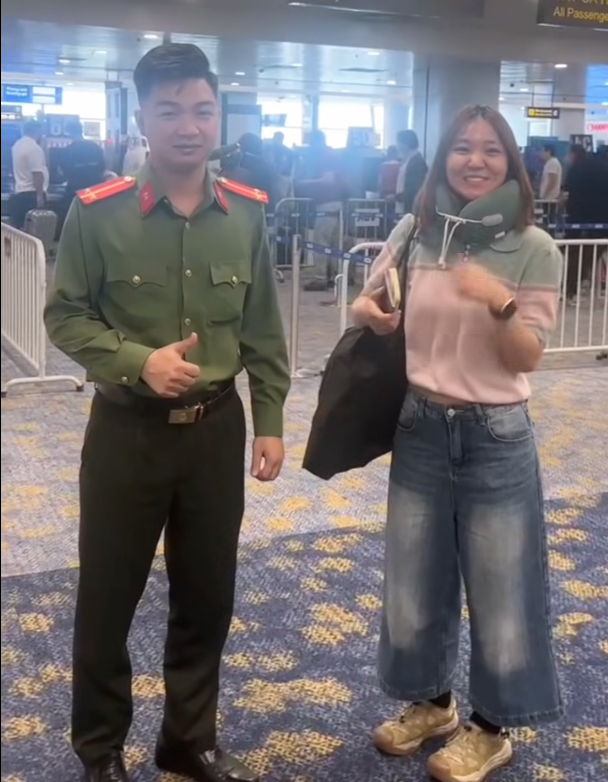 2 ng&agrave;y trước - 2/8, kịp thời gi&uacute;p đỡ 1 h&agrave;nh kh&aacute;ch quốc tịch Trung Quốc tại cửa khẩu s&acirc;n bay Nội B&agrave;i - Ảnh 1.