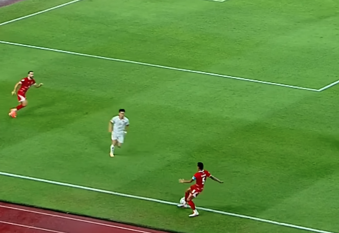 Đình Bắc nhận điểm “dưới 6” từ trang web quốc tế dù Việt Nam thắng 3-0 Indonesia, điều gì đã xảy ra? - Ảnh 4. Đình Bắc nhận điểm “dưới 6” từ trang web quốc tế dù Việt Nam thắng 3-0 Indonesia, điều gì đã xảy ra? - Ảnh 4.