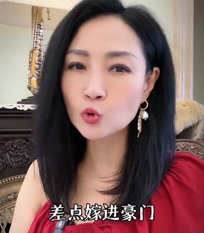 Á hậu tiết lộ bí mật động trời khiến cô bỏ chạy gấp khỏi cửa hào môn - Ảnh 4.