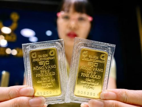Gi&aacute; v&agrave;ng h&ocirc;m nay 4/8: Bảo T&iacute;n Mạnh Hải, Ph&uacute; Qu&yacute;, SJC, Doji đồng loạt giảm mạnh - Ảnh 1.