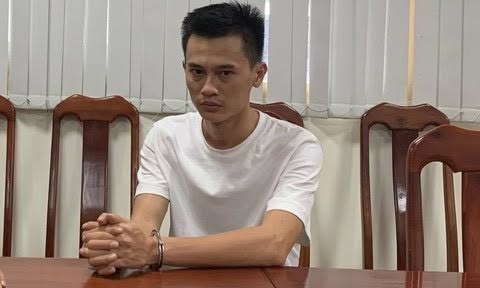 Tòa kêu gọi Huỳnh Xuân Vấn ra đầu thú trong vụ án chiếm đoạt siêu xe - Ảnh 1. Tòa kêu gọi Huỳnh Xuân Vấn ra đầu thú trong vụ án chiếm đoạt siêu xe - Ảnh 1.