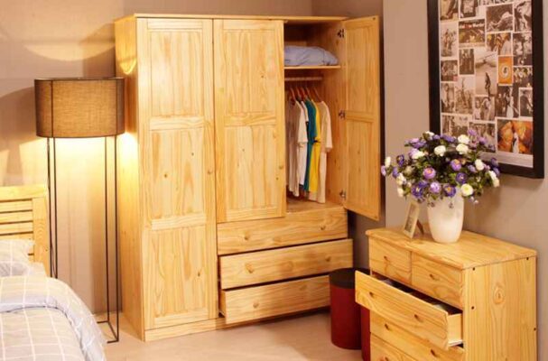 C&aacute;ch bảo quản tủ gỗ khỏi ẩm mốc v&agrave; m&ugrave;i h&ocirc;i trong m&ugrave;a mưa - Ảnh 1.