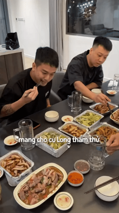 Mẹ 4 con triệu view nửa đ&ecirc;m phải thốt l&ecirc;n "Eo ơi hầu chồng mệt lắm" v&agrave; c&aacute;i kết kh&ocirc;ng tin nổi sau đ&oacute;- Ảnh 7.