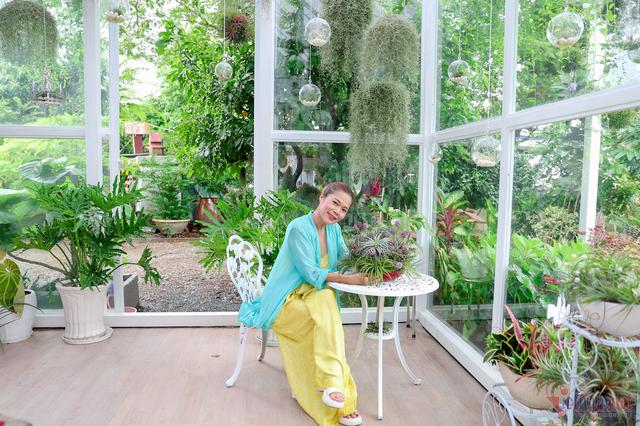 Việt Nam c&oacute; ph&oacute; chủ tịch tập đo&agrave;n nghỉ h&aacute;t 10 năm, ch&aacute;n showbiz lui về sống an nh&agrave;n ở biệt thự ngh&igrave;n m&eacute;t vu&ocirc;ng - Ảnh 5.