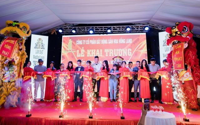 Bất ngờ: Huấn Hoa Hồng từng l&agrave; Chủ tịch c&ocirc;ng ty bất động sản với slogan nổi tiếng &ldquo;c&oacute; l&agrave;m th&igrave; mới c&oacute; ăn&rdquo;- Ảnh 2.
