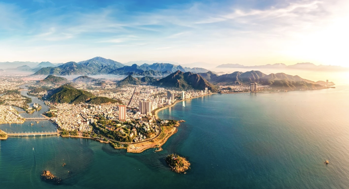Việt Nam vươn lên thứ 4 trong điểm đến châu Á được du khách châu Âu tìm kiếm hè 2026 - Ảnh 5. Việt Nam vươn lên thứ 4 trong điểm đến châu Á được du khách châu Âu tìm kiếm hè 2026 - Ảnh 5.