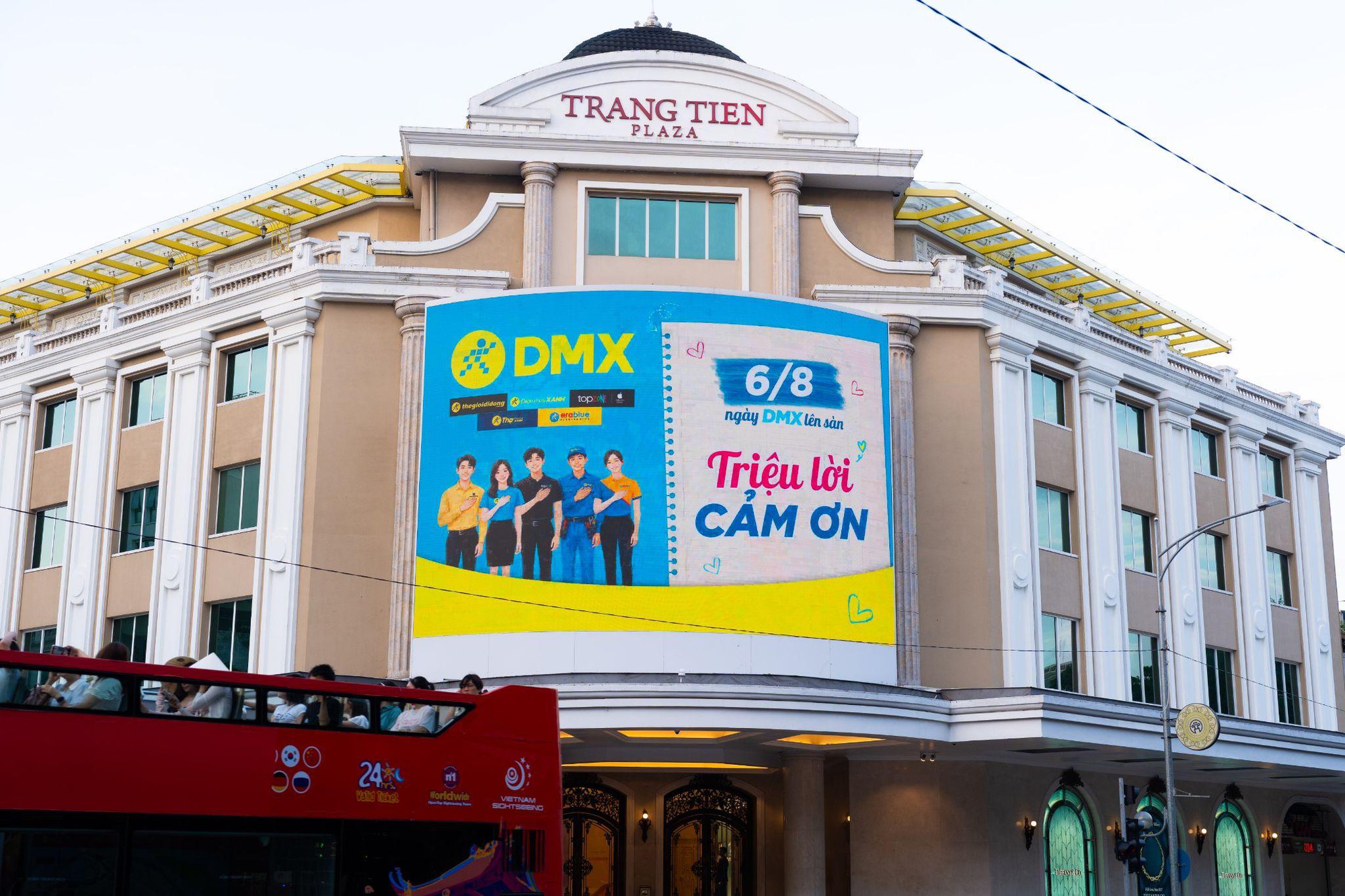 Mừng ngày chính thức lên sàn, hệ thống các chuỗi thuộc Điện Máy Xanh tung ưu đãi lớn tri ân khách hàng - Ảnh 1. Mừng ngày chính thức lên sàn, hệ thống các chuỗi thuộc Điện Máy Xanh tung ưu đãi lớn tri ân khách hàng - Ảnh 1.