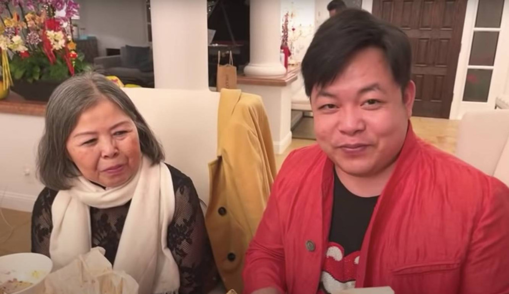 Quang Lê đăng cáo phó: "Con xin báo tin buồn" - Ảnh 1. Quang Lê đăng cáo phó: "Con xin báo tin buồn" - Ảnh 1.