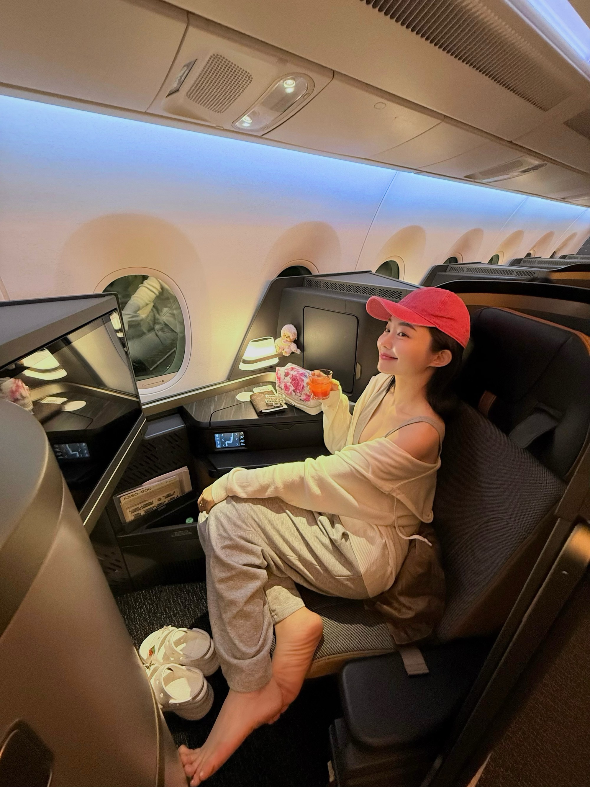 Cuộc sống của nữ tiếp viên tàu cao tốc sau 7 năm an ủi khách - Ảnh 10. Cuộc sống của nữ tiếp viên tàu cao tốc sau 7 năm an ủi khách - Ảnh 10.