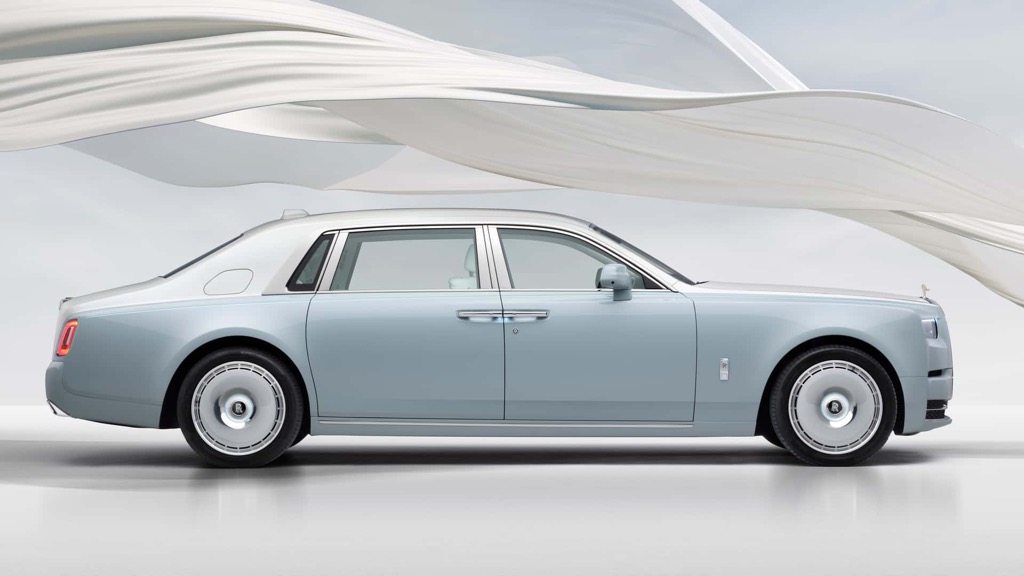 Hoa hậu Mai Phương Thúy đăng ảnh Rolls-Royce Phantom đúng ngày sinh nhật: Bản giới hạn 10 chiếc toàn cầu, giá quy đổi gần 68 tỷ đồng - Ảnh 6.