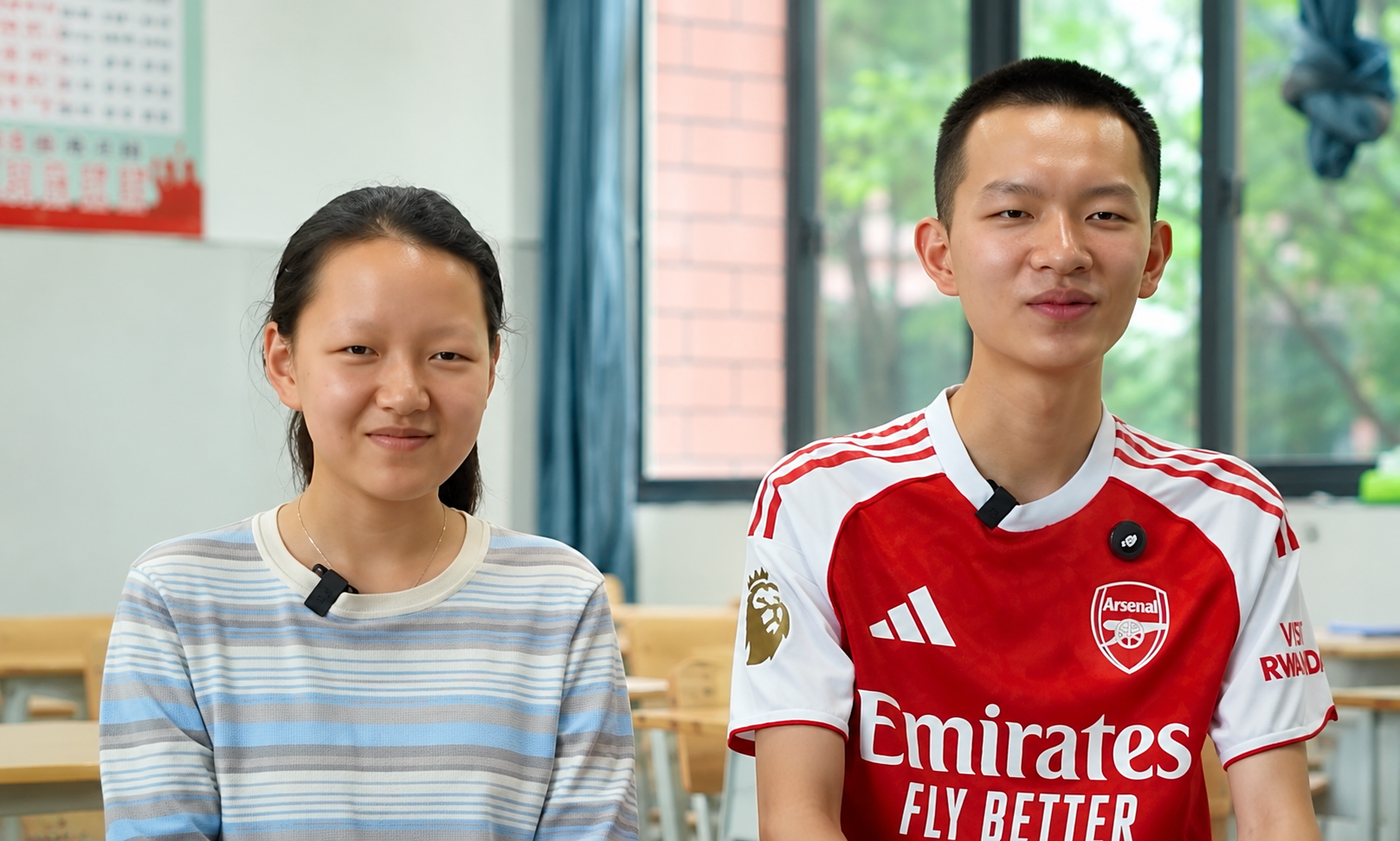 Nữ sinh 15 tuổi "nhảy cóc" 2 lớp để thi đại học cùng anh trai - Ảnh 2. Nữ sinh 15 tuổi "nhảy cóc" 2 lớp để thi đại học cùng anh trai - Ảnh 2.