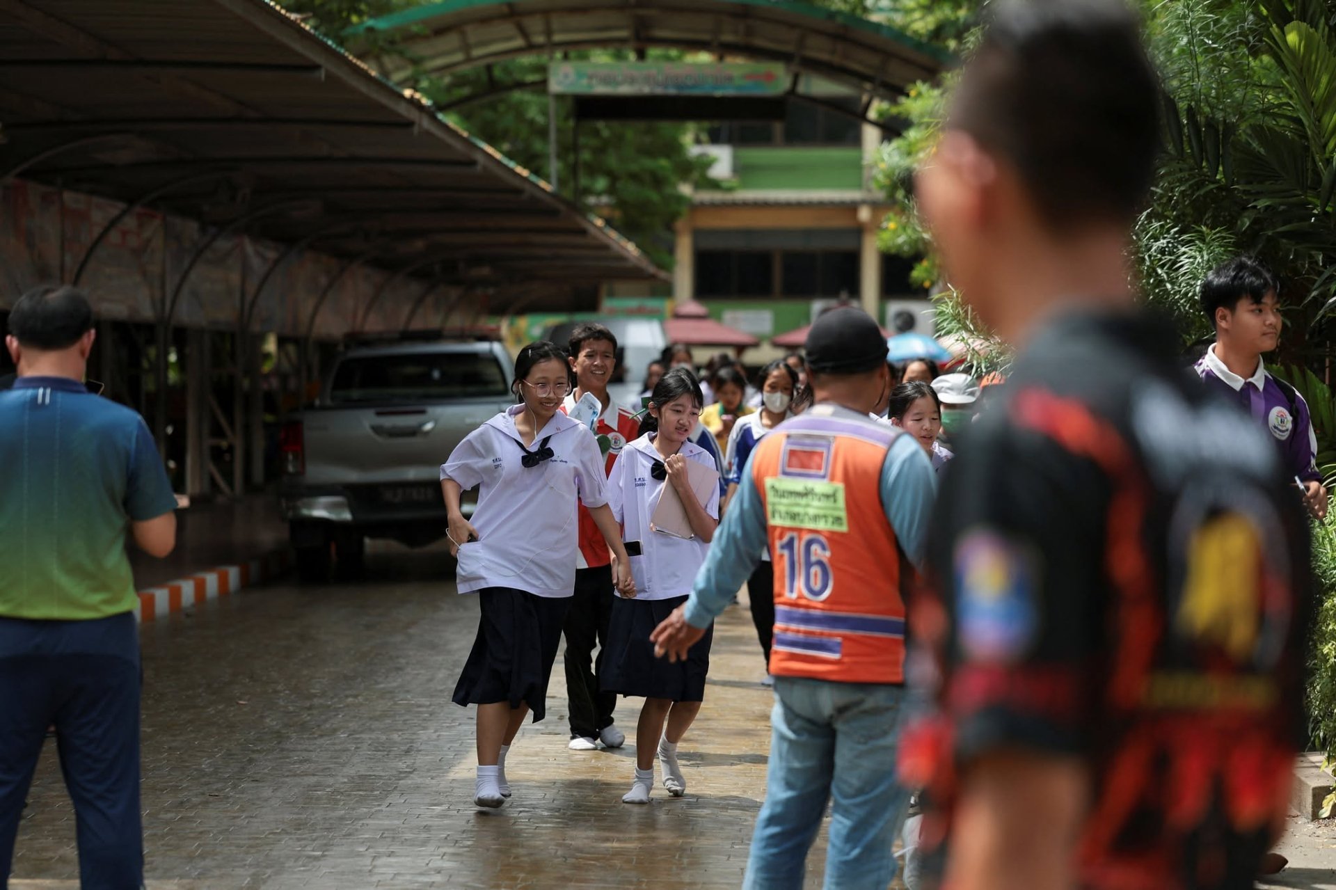 N&Oacute;NG: Xả s&uacute;ng ở trường học Th&aacute;i Lan khiến 2 gi&aacute;o vi&ecirc;n thiệt mạng - Ảnh 5.