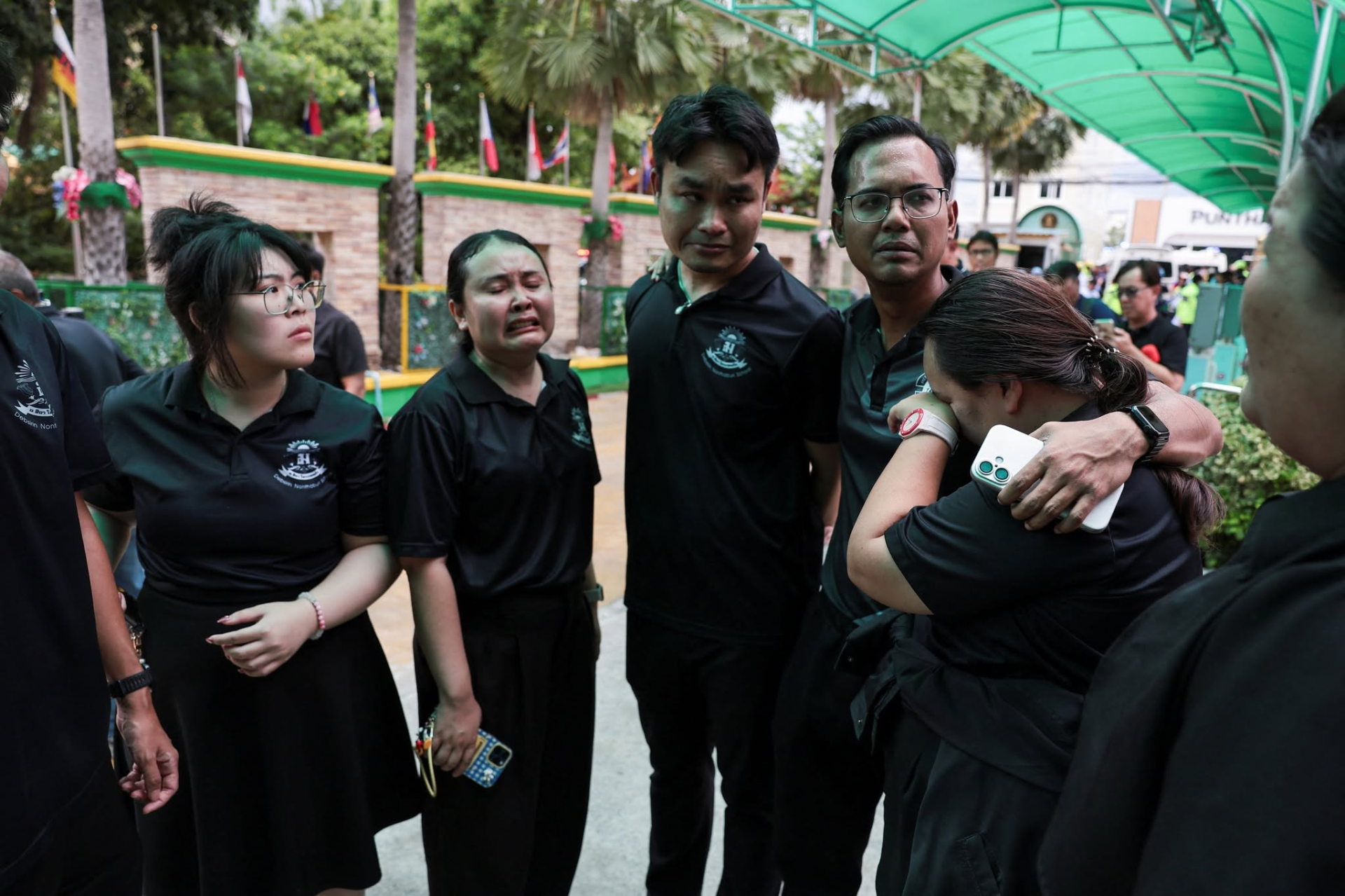 N&Oacute;NG: Xả s&uacute;ng ở trường học Th&aacute;i Lan khiến 2 gi&aacute;o vi&ecirc;n thiệt mạng - Ảnh 4.
