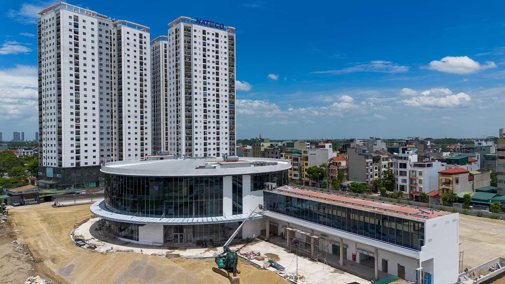 Diện mạo mới của bến xe kh&aacute;ch gần 120 tỷ đồng ở H&agrave; Nội sau hơn một năm thi c&ocirc;ng khiến nhiều người bất ngờ - Ảnh 3.