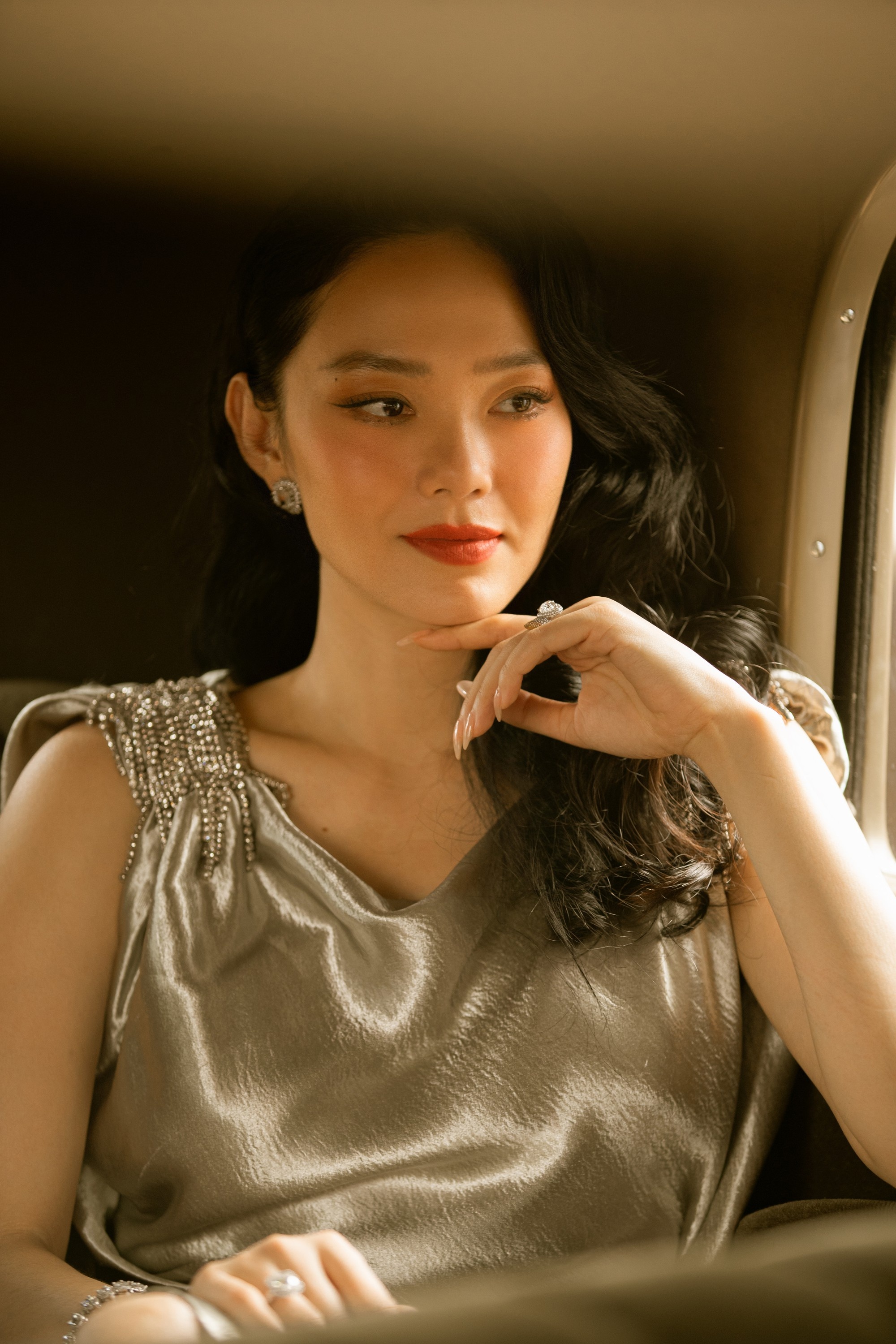 Minh Hằng đẹp qu&aacute; cũng l&agrave; c&aacute;i tội- Ảnh 5.